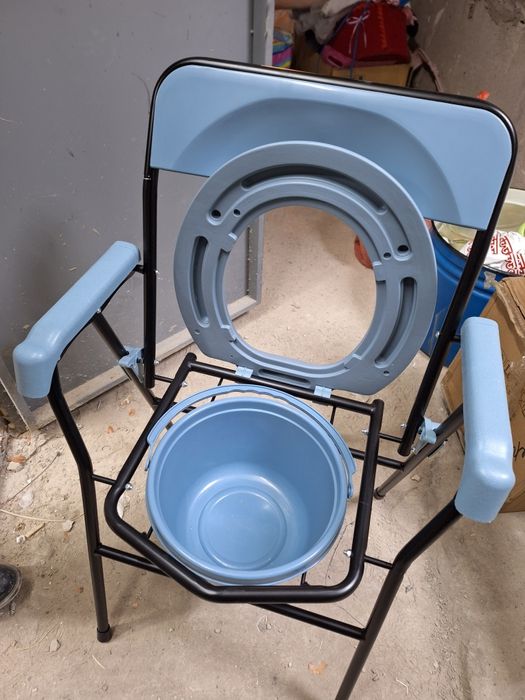 Кресло унитаз. Новый. Собираеться