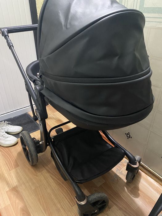 Коляска трансформер Teknum(текнум)TK609,черная.