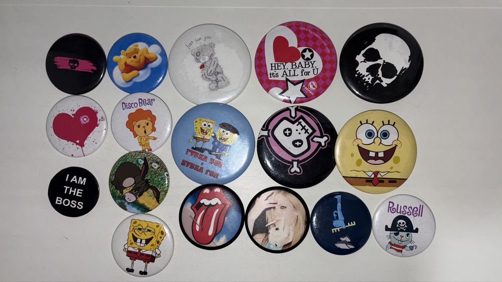 Значки разные панк пинк поп