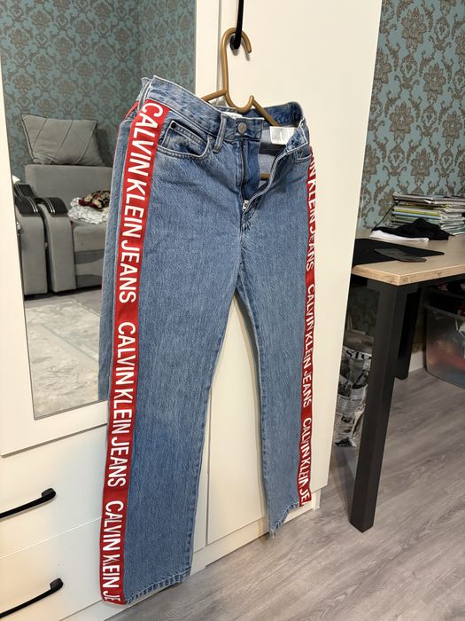 Джинсы calvin klein jeans