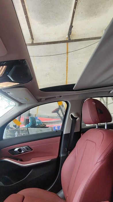 BMW i3 eDrive40L -avariat la transport