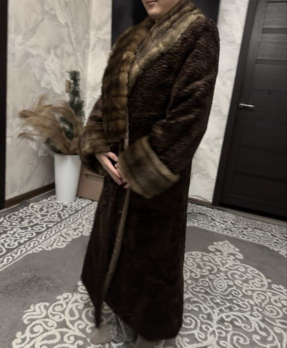 Шуба  и пальто.  …………