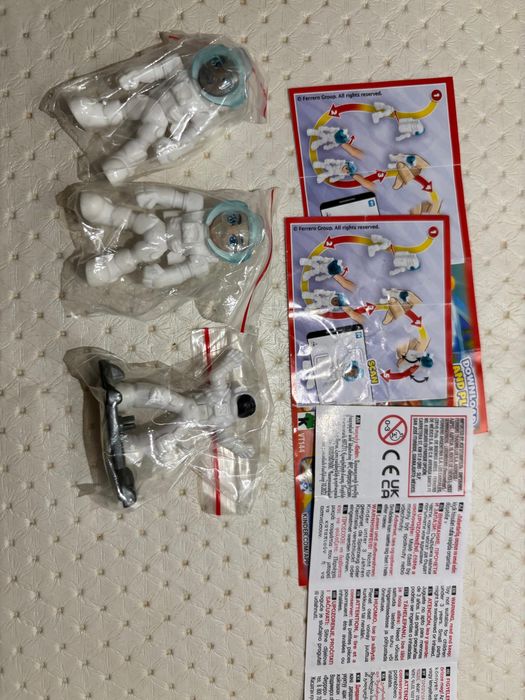 Продаю киндер игрушки