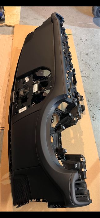 Plansa bord porsche cayenne 2024