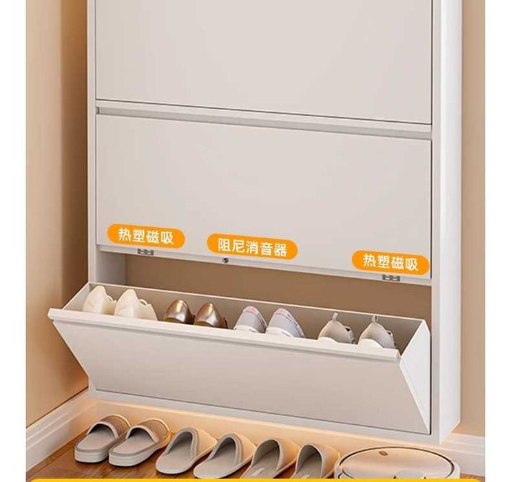 шкафы для прихожки/крепяться на стену и не занимают много пространства