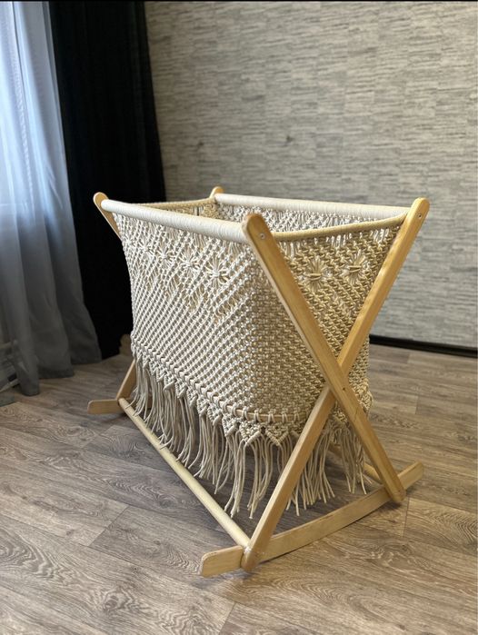 Колыбель напольная плетеная