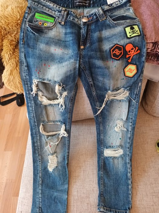 Продам брюки на девушку джинсы и джинсовые шерты