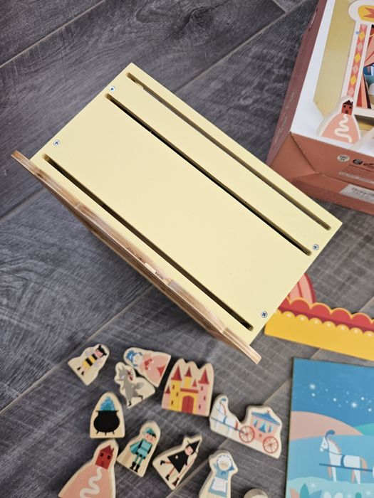 Дървен куклен театър mentari