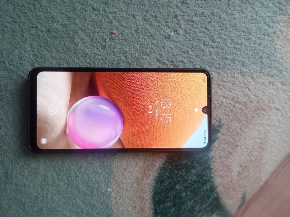 Продам телефон самсунг