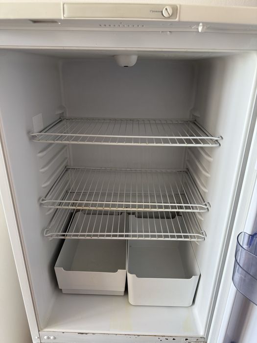 Холодильник пен стиралка сатылады