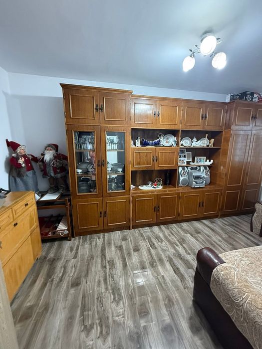 Vând Apartament 2 camere în Petrila