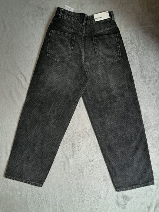 Дънки на Bershka