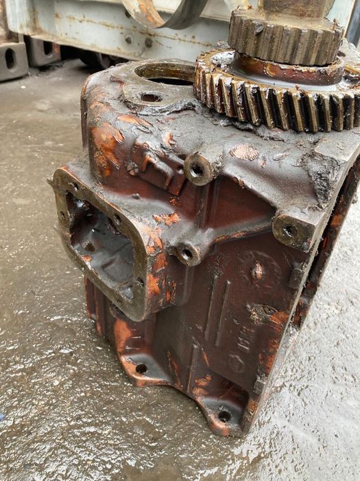 Продаю корпус КПП Зил-130,131