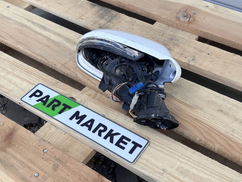 Дясно огледало СЧУПЕНО AUDI A6 4G C7