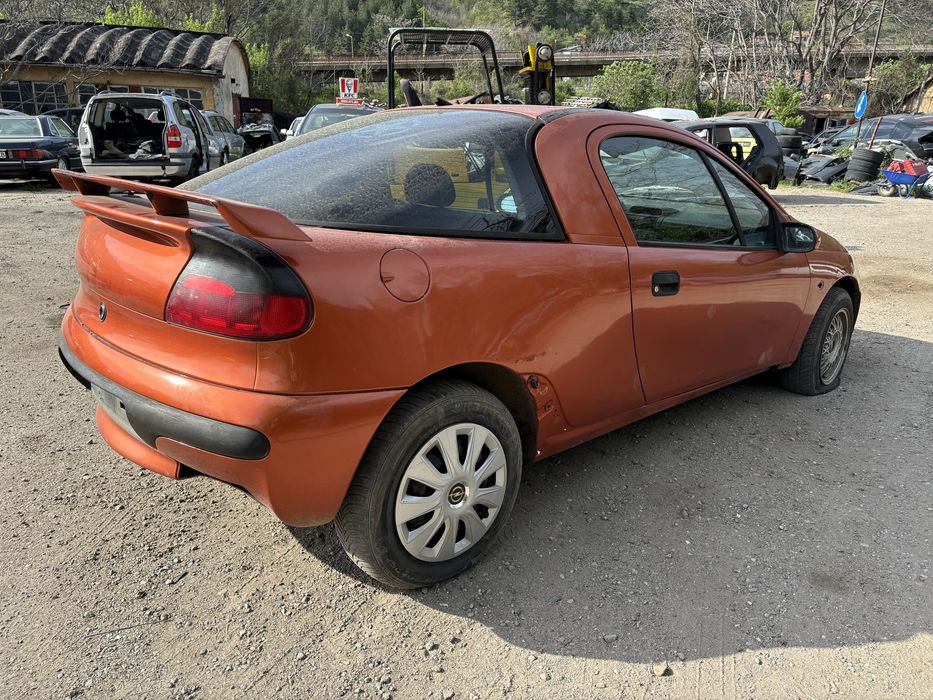 Опел тигра 1.6 на части.