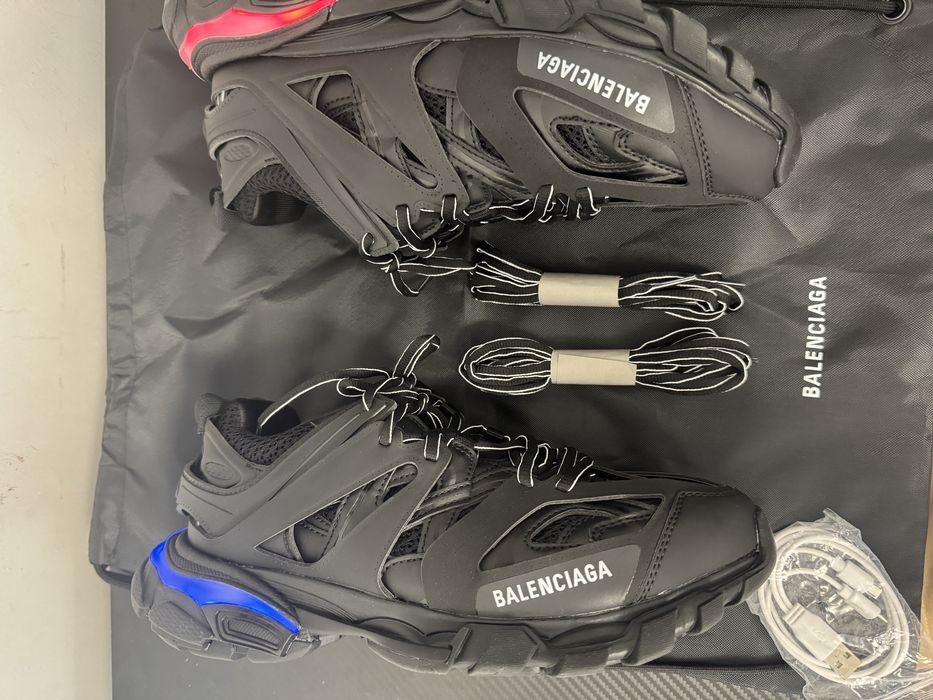 balenciaga trak led black