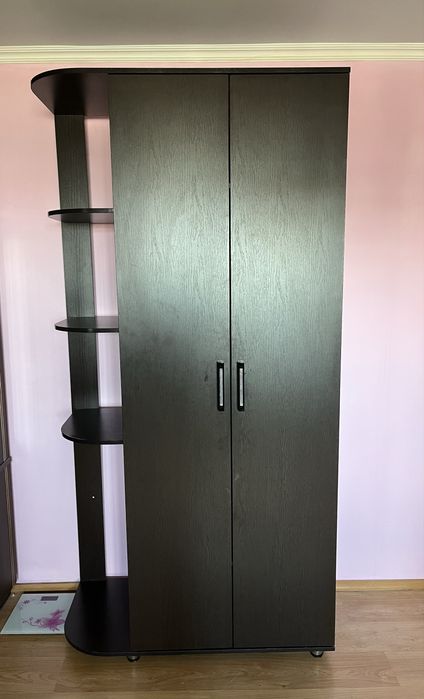 Продам шкаф в отлично состоянии.