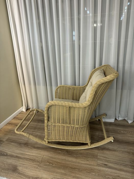 Кресло качалка продаётся