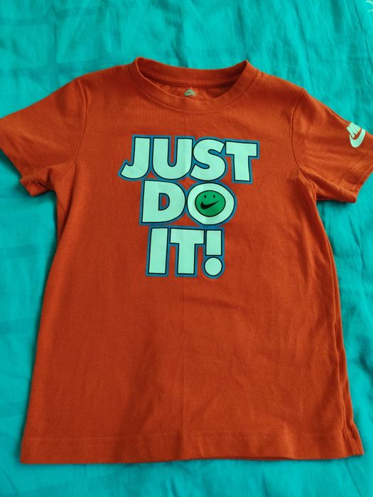 Ново долнище Nike и тениска 7 г