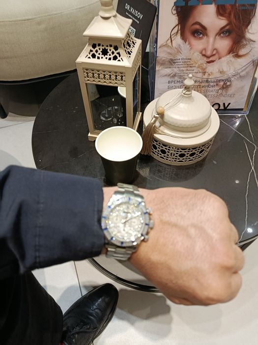 Ручные часики хронограф стильные модные