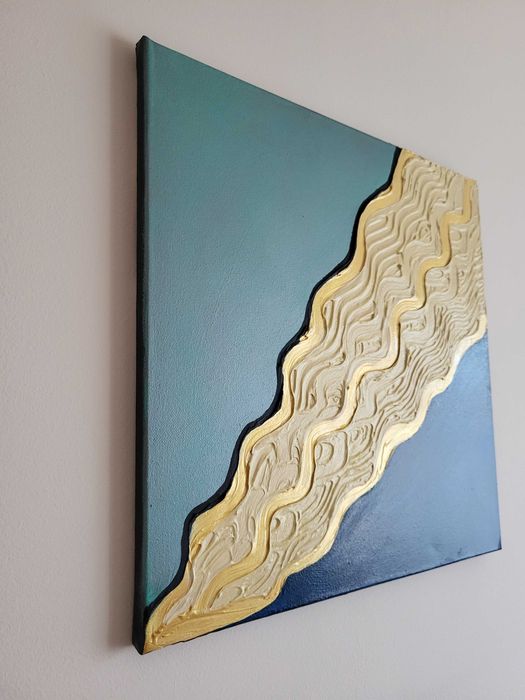 Pictura acrilica cu textura in relief, intitulata " Aureus crescens", cu dimensiunile de 40 x 40 cm,  in stare noua