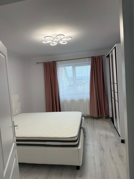 Închiriere Casa 4 dormitoare Scheia