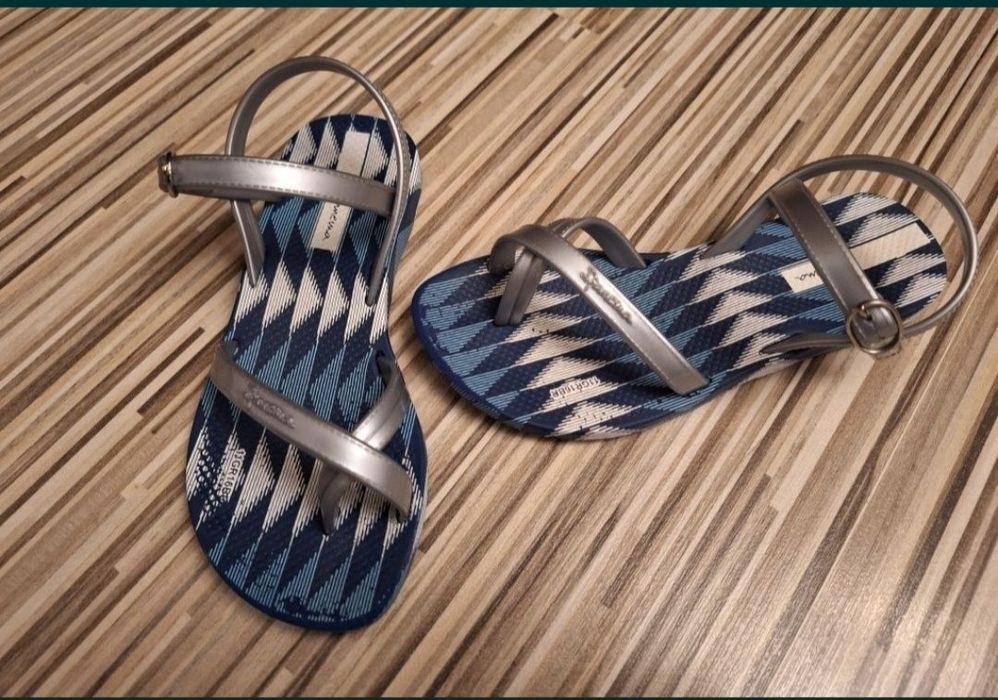 Sandale Ipanema mărime 31.