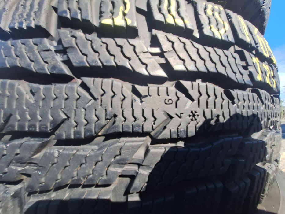 2 anvelope iarna 215/65r15 C Nokian Montaj Gratuit