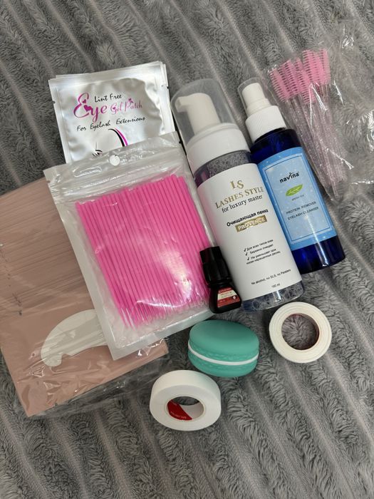 Материалы для наращивание ресниц.Всё имеется для старта