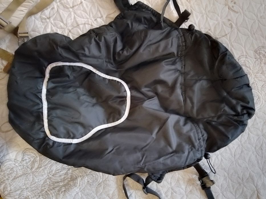 Раница за носене на бебе + топло поларено чувалче за раница