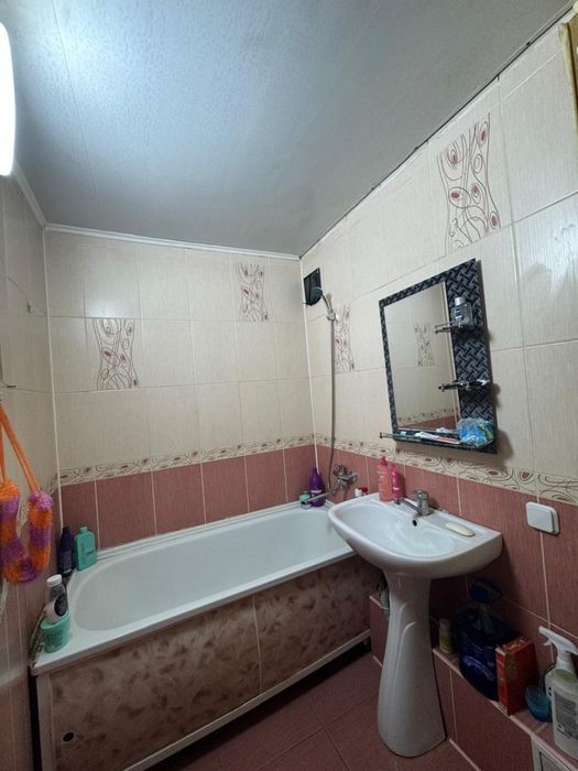 Продам трехкомнатную квартиру