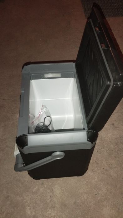 Автохолодильник.Автомобильный холодильник