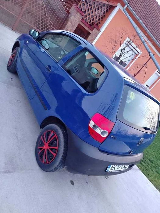 VW Fox 1.2 Benzină 2006 • 97.000 km • 1300€ negociabil