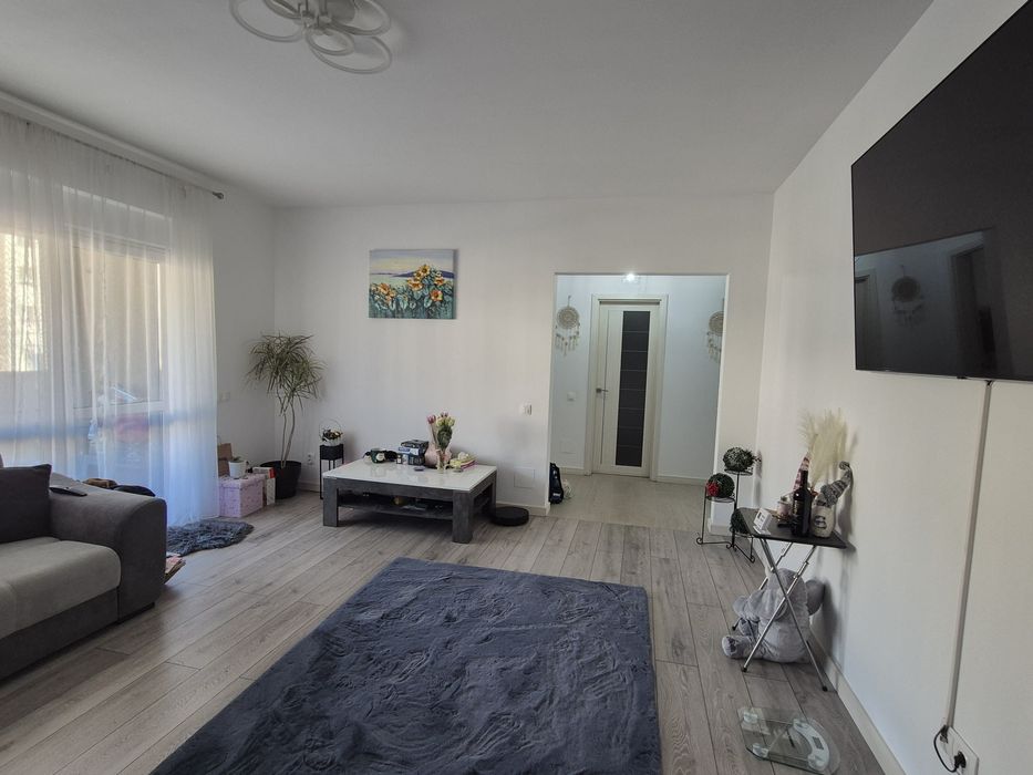 Apartament 3 camere Frații Golesti
