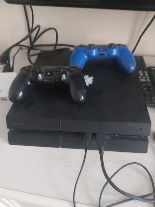 Продам сониплейстейшн 4