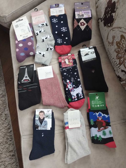 НОВИ Чорапи 11 бр.=10 лв. мъжки, женски и детски 11 бр. За 10 лева