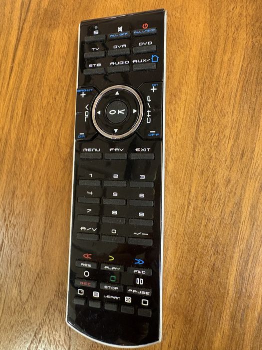 Продавам универсално достанционно иправление