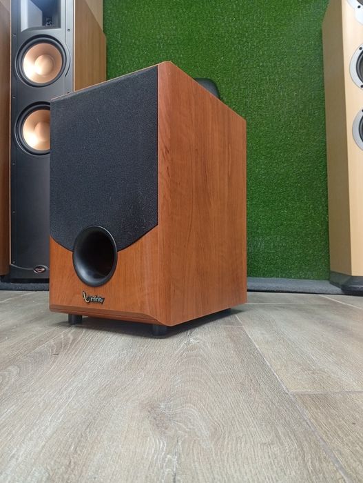 Активен субуфер INFINITY Alpha