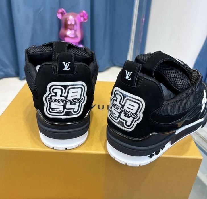 Louis vuitton skate black