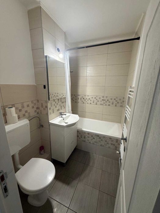 Inchiriez Garsoniera renovată , mobilată modern 30 mp