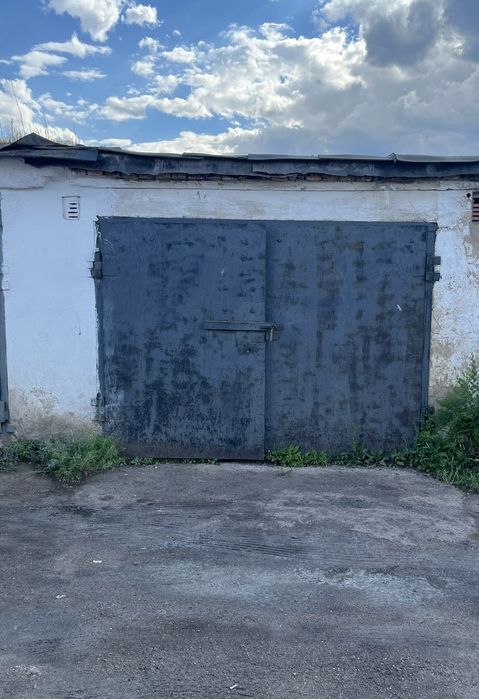 Продам гараж в черте города срочно торг
