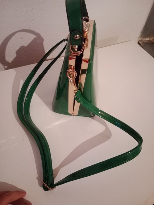 Лакированная сумка