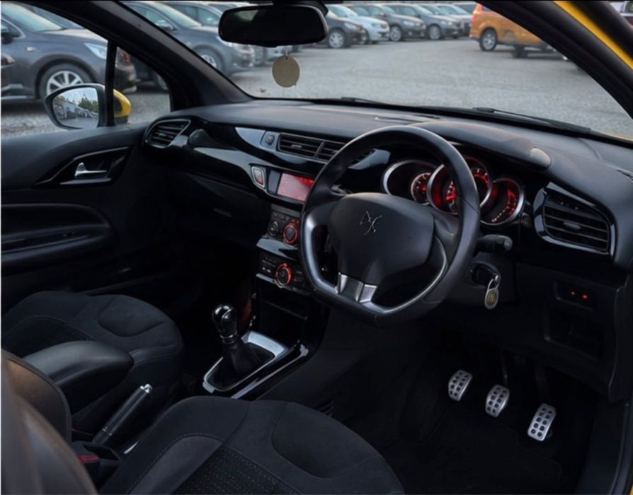 CITROEN  DS 3 Dstyle  - Hdi 90 - 8 V - 1.5 Diesel - Consum 3,5 l/100 Km -
