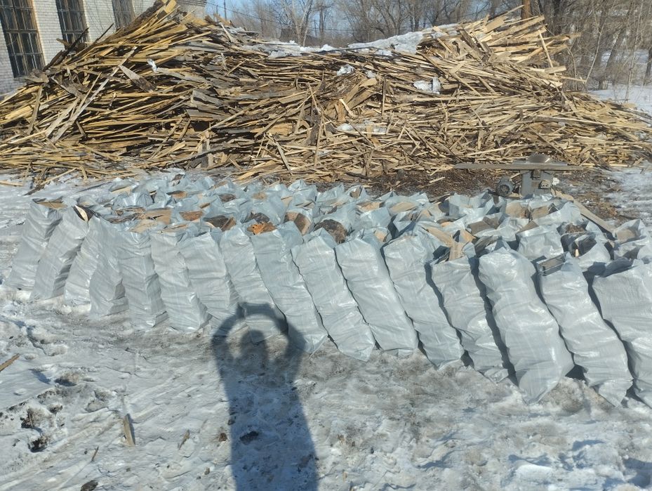 Дрова в мешках сухие
