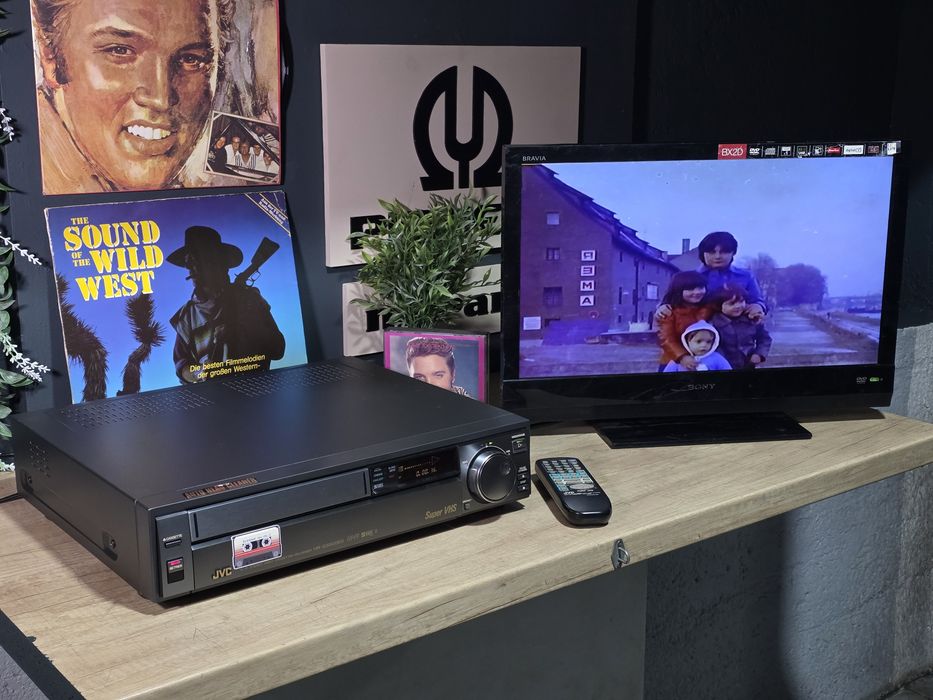 Video player JVC HR-S5800 EG, super vhs, vcr recorder , telecomanda