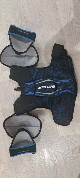 Продам хоккейный нагрудник