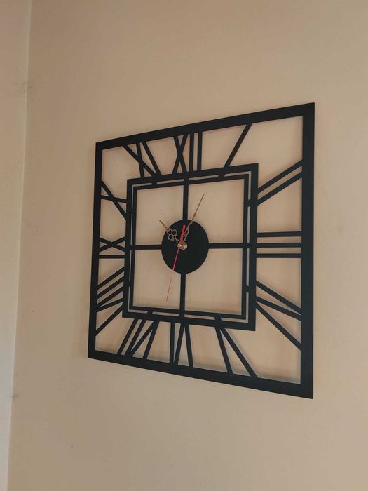 Ceas decorativ din lemn