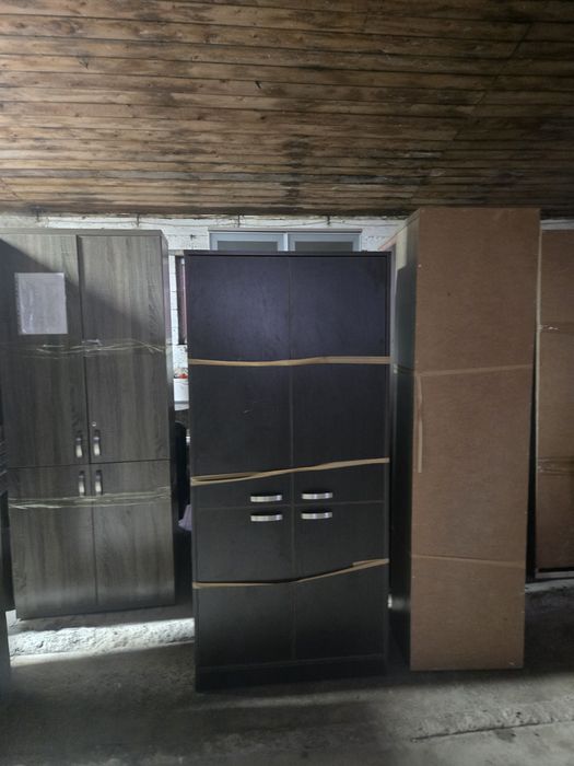 Офисные диваны, шкафы разных типов, столы разных видов, стулья различн