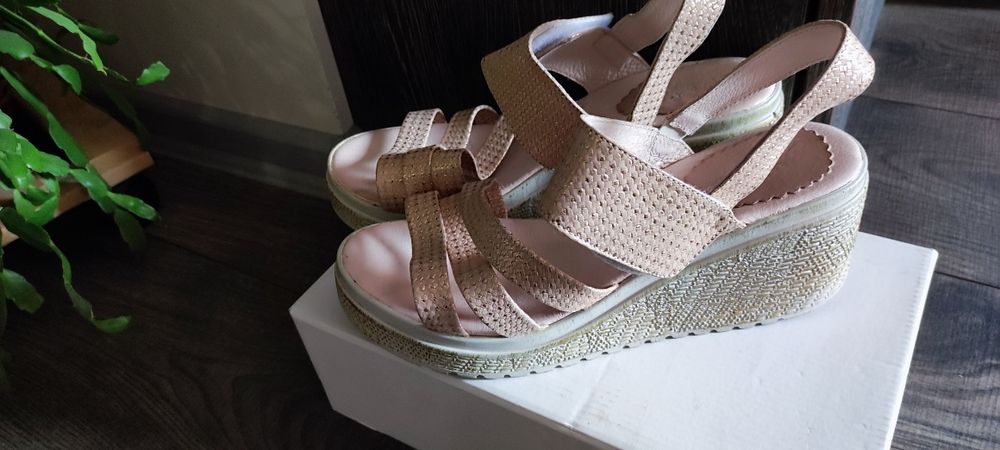 Дамски сандали платформа