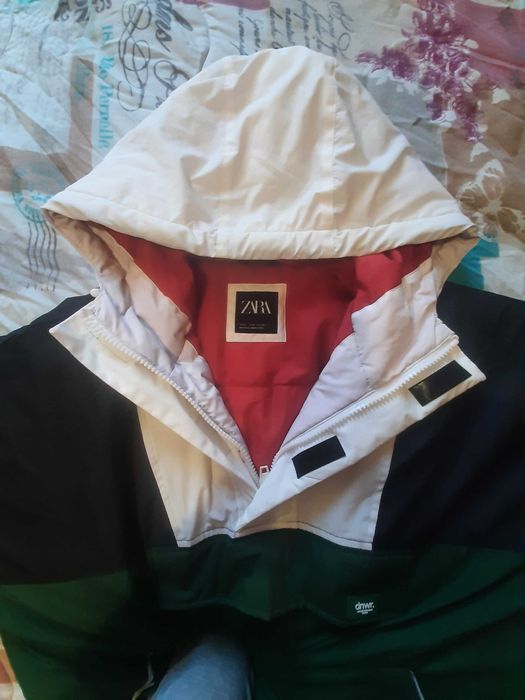 Яке с качулка Zara без следи от употреба